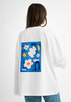 Long sleeved top - white