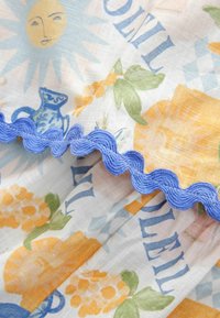 Next SET  - Pantaloni scurți - blue yellow resort print