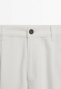 Massimo Dutti Tygbyxor - white