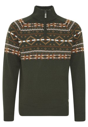 Groene gebreide trui met een staande kraag en een halve rits. Heeft een geometrisch patroon in het yoke in bruin, wit en beige. Ribgebreide manchetten en zoom.