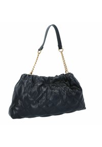 Borsetta nera in pelle trapuntata con parte superiore arricciata, tracolla con accentuazione in catena dorata e superficie liscia. Design compatto per un trasporto versatile.