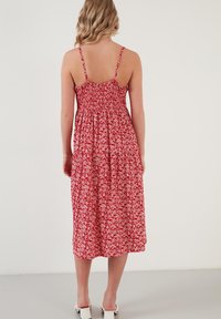 LELA REGULAR FIT - Sukienka z dżerseju