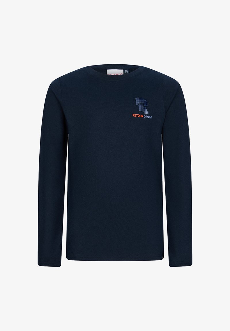 Granatowa koszula z długim rękawem z małym logo "Retour Denim" w kolorze białym i pomarańczowym na górnej lewej stronie klatki piersiowej.