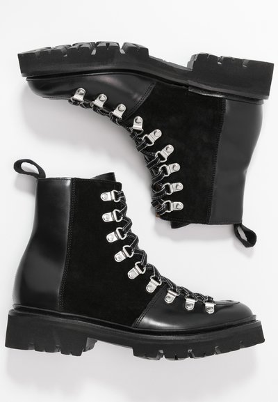 Grenson NANETTE - Botas de tornozelo com plataforma - black