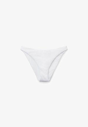 Bas de bikini blanc sans coutures à taille moyenne, avec une finition en tissu lisse, posé à plat sur un fond blanc.