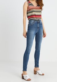 s.Oliver BLACK LABEL Blouse - white