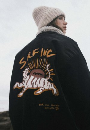 Surf Inc., - Kurtka przejściowa