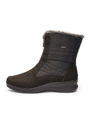 Schwarzer Winterstiefel in Mid-Calf-Länge mit Kunstfellbesatz, seitlichem Reißverschluss, gesteppter Oberseite aus Stoff und robustem Gummisohlenboden.