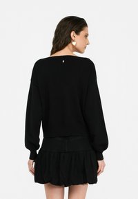 LIU JO WITH GEMSTONES - Pulover - black