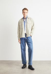 BOSS LOVEL ZIP - Skraistė  - light beige