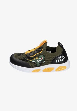 Zielono-czarny dziecięcy sneaker z żółtymi akcentami, grafiką dinozaura na boku, białą podeszwą z żółtymi elementami i wzorem przypominającym zęby na pięcie.