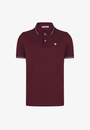 Burgundia polo särk, mis on valmistatud tekstuurilisest kangast, millel on ribadest krae siniste ja valgete aktsentidega, kaks nuppu ja valge linnu logo.