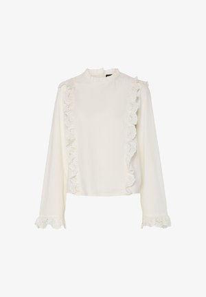 Blusa bianca con maniche lunghe, caratterizzata da un collo alto, orlo in pizzo scallop lungo il fronte e le maniche, e un tessuto liscio e texture.
