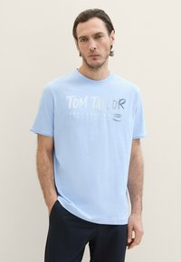 TOM TAILOR MIT TEXT - T-shirt med print - windsurf blue