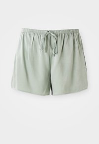 Shorts vert clair en matériau doux, dotés d'une taille élastiquée, d'une fermeture à cordon de serrage et de poches latérales.