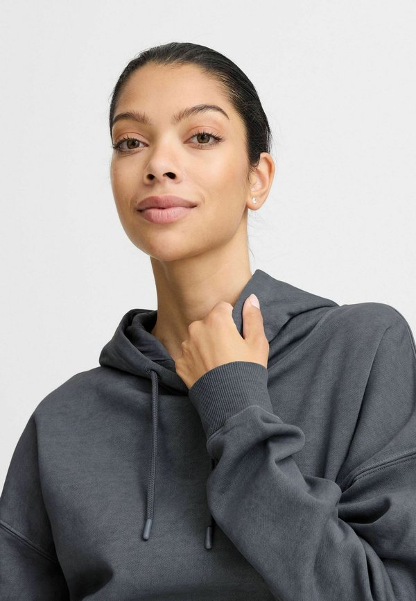 JCRUBI - Hoodie - ebony4