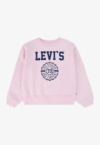 Sweat-shirt rose clair avec un logo et un design de sceau LEVI'S bleu marine sur le devant, présentant un col rond et des poignets côtelés.