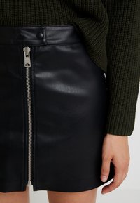AllSaints Minigonna - black