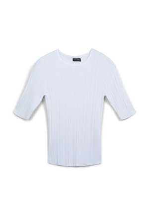 Maglia bianca a coste con maniche a tre quarti, scollo rotondo e forma aderente. Etichetta visibile all'interno del collo.