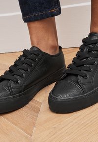 Next FOREVER COMFORT BASEBALL REGULAR WIDE FIT - Sneakers - black