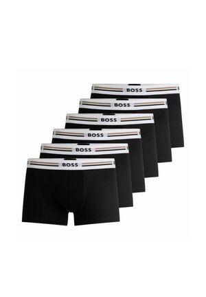 Boxer in cotone nero, con elastico bianco riportante il logo "BOSS" e strisce dorate. Set di sei. Texture liscia, design aderente.