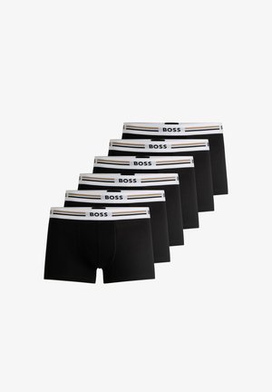 Mustat puuvillaboxerit, joissa on valkoinen vyötärönauha, jossa on "BOSS"-logo ja kultaiset korostusraidat. Kuuden pakkaus. Sileä rakenne, istuva malli.