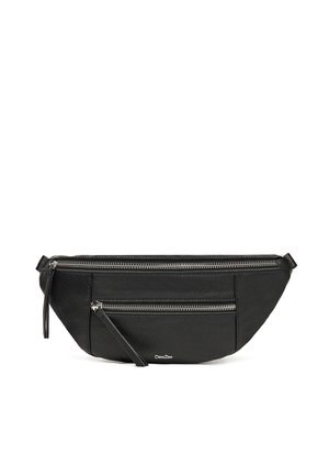 Bolso de cintura de cuero negro con dos bolsillos con cremallera plateada y un pequeño logo de DeeZee en el frente, sobre un fondo blanco.