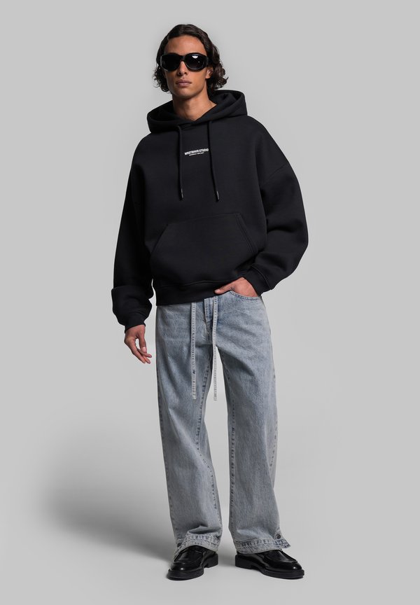 STUDIO V10 HOODIE - Kapuzenpullover