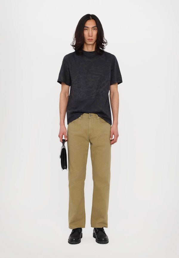 LAMINATED ZEBRA REGULAR FIT - Print T-shirt4