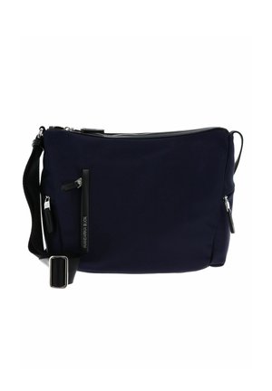 Sac bandoulière bleu marine en nylon lisse, doté de quincaillerie argentée, d'une fermeture zippée sur le dessus et d'une sangle ajustable.