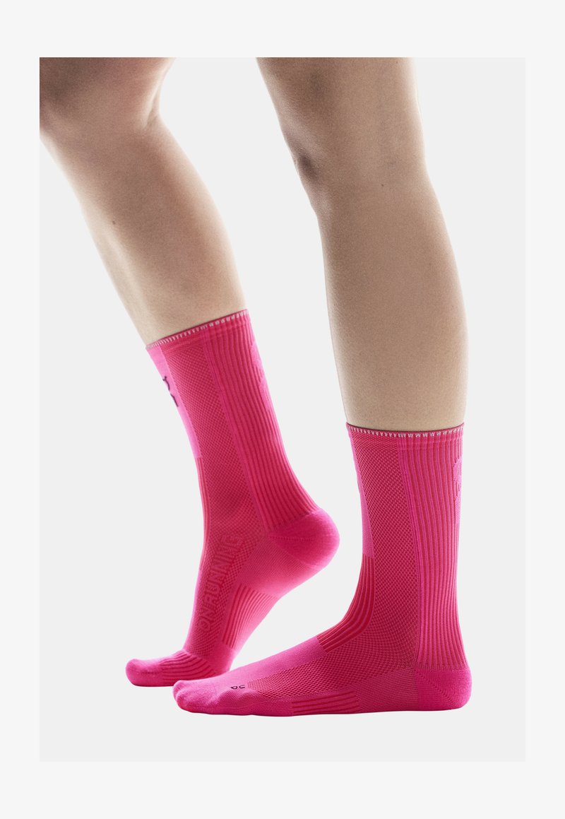 On PERFORMANCE RUN - Socken - pink red