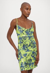 Versace Jeans Couture Koktailové šaty/večierkové šaty - kiwi