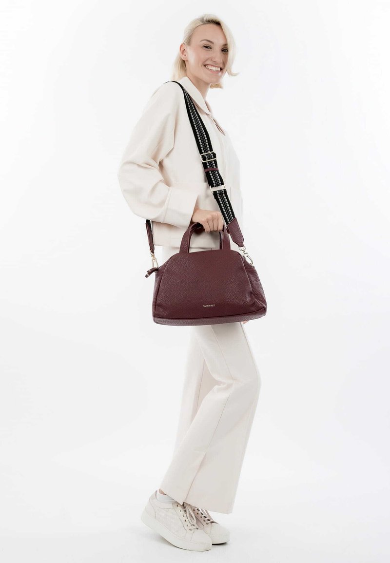 SURI FREY BOWLING SFY CORY - Handtasche - darkwine