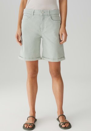 POWERSTRETCH MID RISE STRAIGHT FIT - Shorts di jeans - green glow