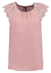 Světle růžová bezramenná blůzka s krajkovými ramínky, kulatým výstřihem a plisovaným detailem na přední části. Hladká tkanina s volným střihem.