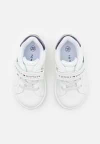 Tommy Hilfiger LOGAN UNISEX - Zapatillas - white/blue