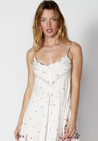 Koroshi SUMMER HIGH  - Maxi ruha - blanco   white