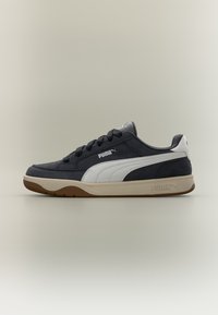 Επιλέχθηκε, moody gray/white