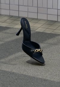Non sélectionné, black