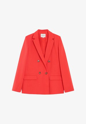 Blazer doppiopetto di colore rosso vivo con quattro bottoni, rever a lancia e due tasche frontali con patta, mostrato disteso su uno sfondo bianco.