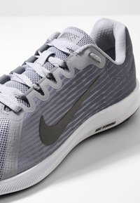 Nike Performance Silniční běžecké boty - grey