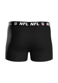 Czarne bokserki wykonane z elastycznej tkaniny, z szerokim pasem w talii ozdobionym białym logo i napisem "NFL".