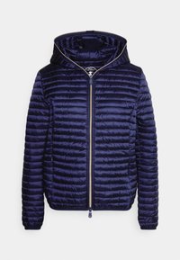Námořnická puffer bunda s kapucí, se zipovým předním zapínáním, prošívanou textrurou a elastickými manžetami. Hladký, lesklý povrch s minimálně viditelnou kovovou výbavou.