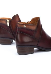 Pikolinos DAROCA - Boots à talons - bordeaux
