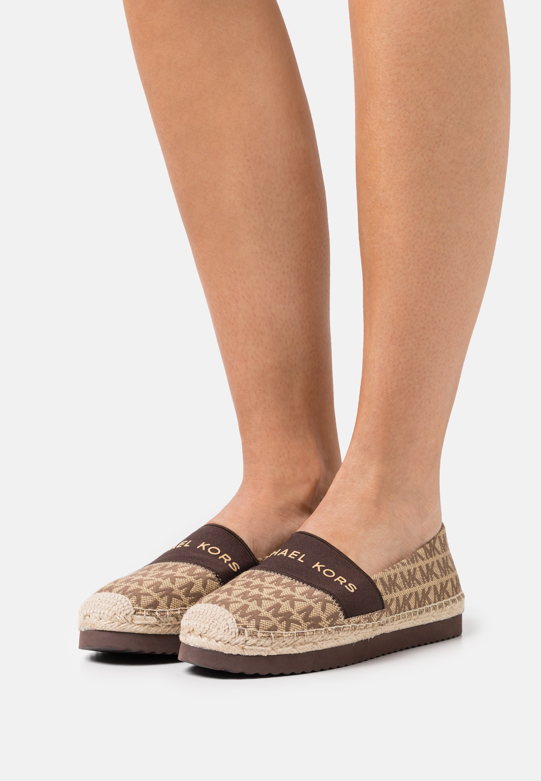 MICHAEL Michael Kors VICKY - Alpargatas - beige/ebony/negro Zalando.es