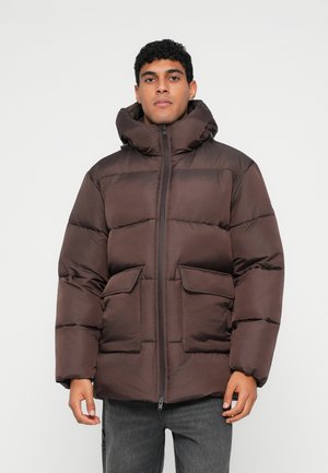 VOLUMINOUS PUFFER  - Téli dzseki - walnut