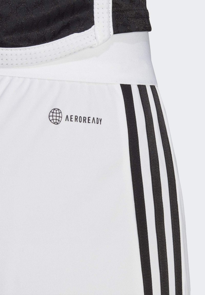 adidas d2m 3 stripe shorts