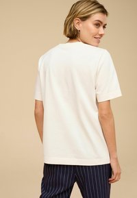 Next HEAVYWEIGHT SHORT SLEEVE CREW NECK STANDARD - Marškinėliai su spaudiniu - ecru graphic