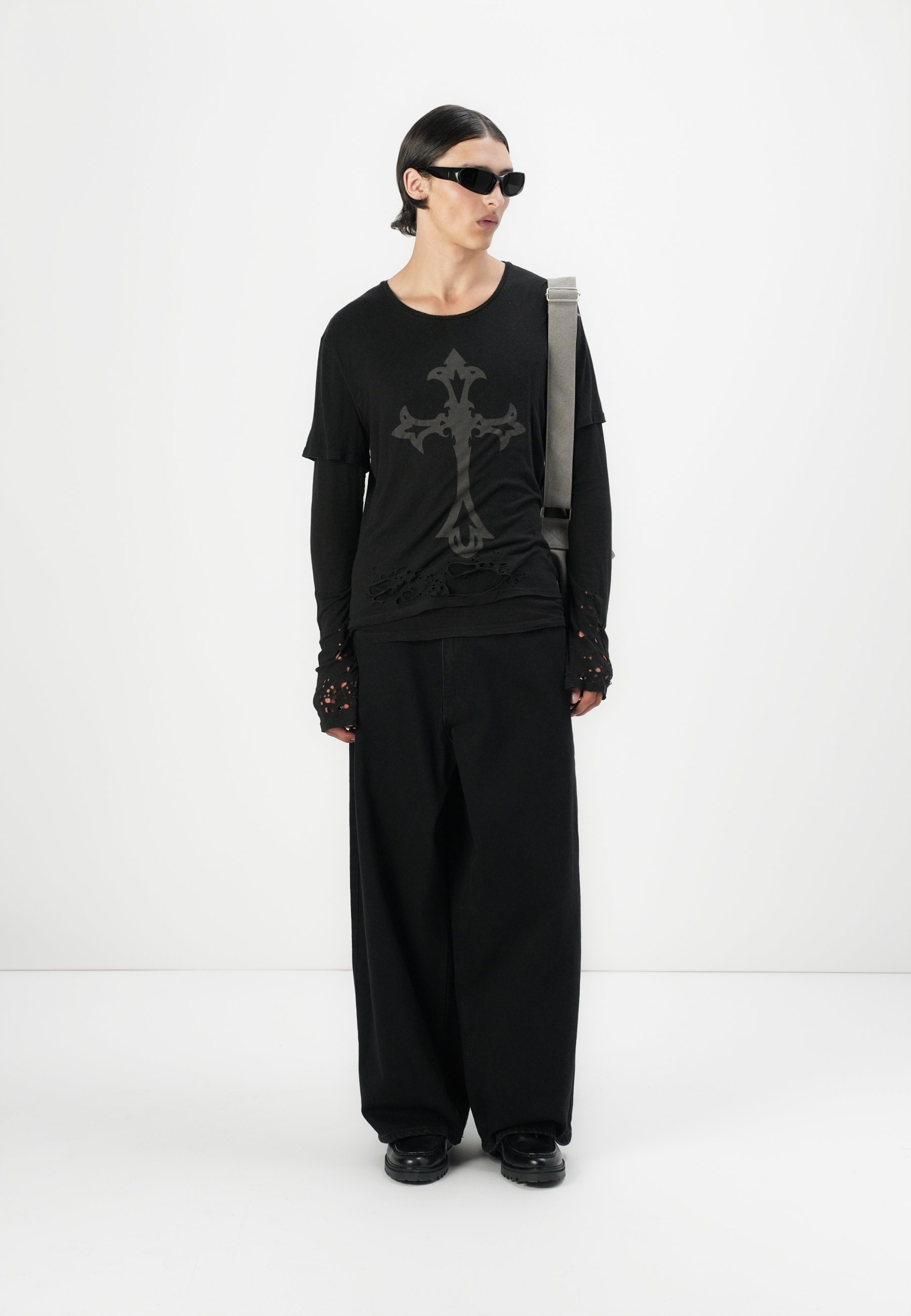 Jaded London DOUBLE LAYER DISTRESSED - Long sleeved top - black