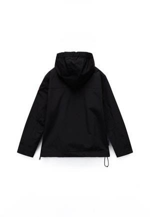 Črna jopa s kapuco z dolgimi rokavi, nastavljivimi vrvicami na spodnjem robu in gladkim hrbtom, prikazana na belem ozadju.